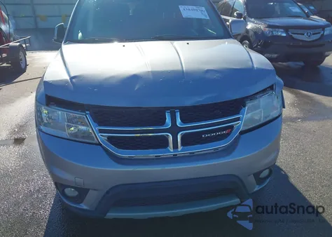 2016 Dodge Journey Sxt z USA, uszkodzony, nr VIN 3C4PDCBG4GT214629